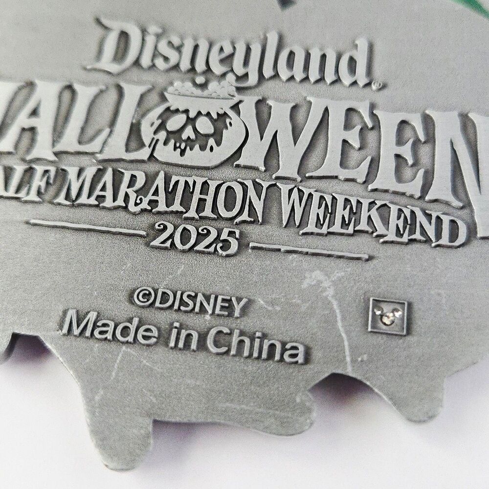 Disneyland Halloween 2025 runDisney Half Marathon Maleficent Finisher Medal READ - Picture 6 of 10